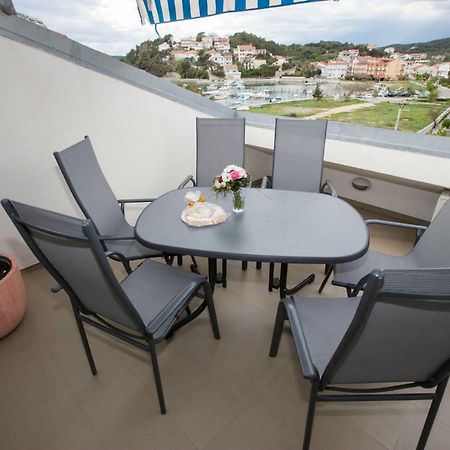 Apartment Sanja Rab Town Exterior foto